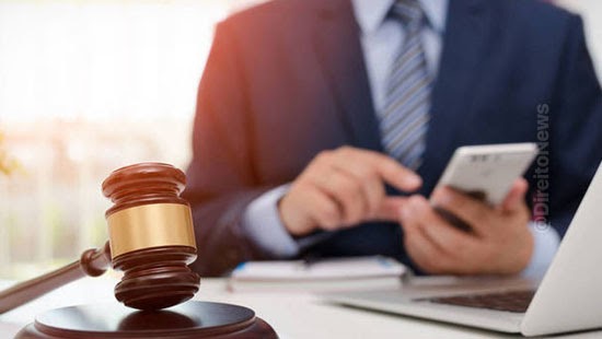 cnj aplica pena censura juiz fez postagens ministros supremo stj