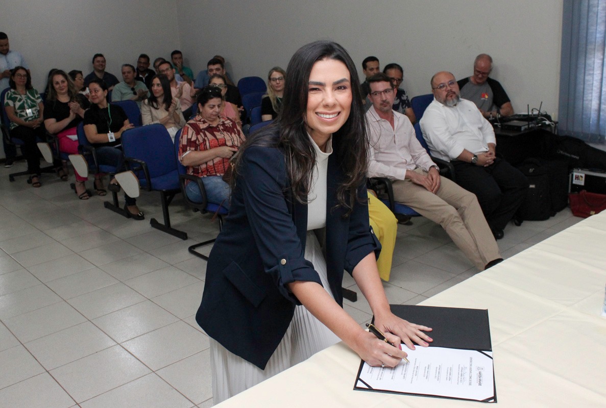 fd8fe4bb88ce0ec438b17f2a6de56a06-1