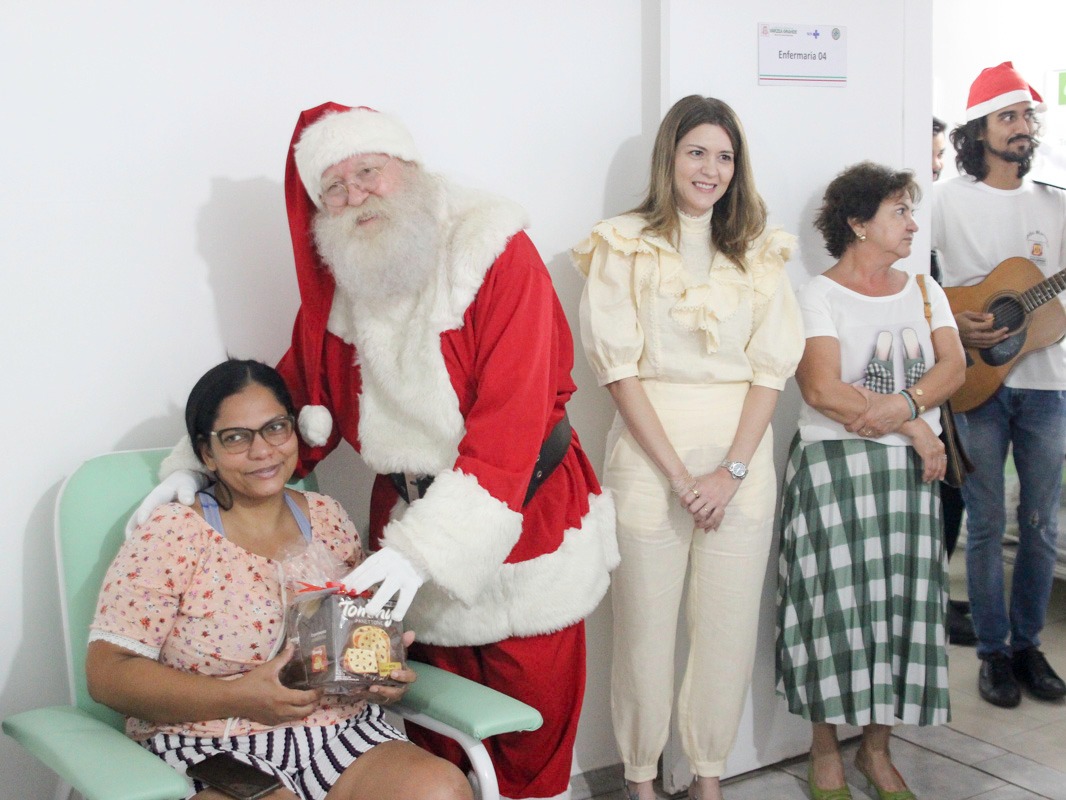 d893e6e61037a141fd5a3c3d924aacda-1