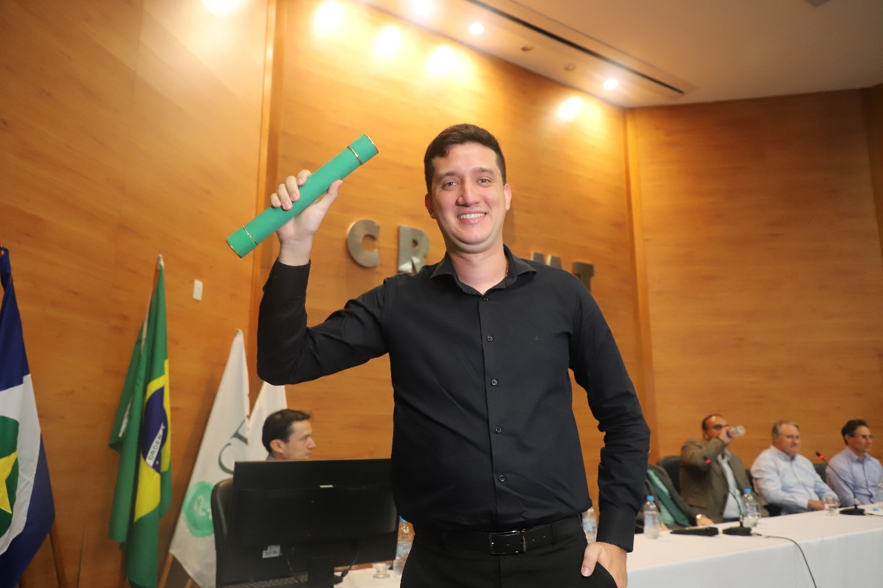 7adcddb5ca3cea40db69c408f62de32b-1