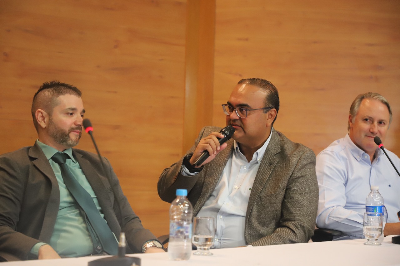 1d9e9d93a885183355169cfcbbeececc-1