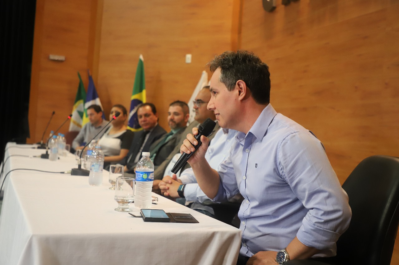 6fb549d9191fe5d66deaa38f7713a865-1