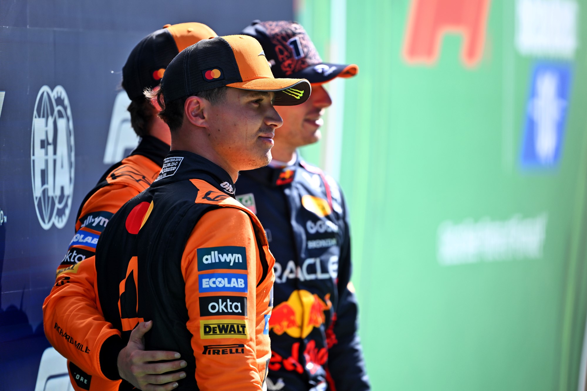 F1: Confira as imagens da pole de Piastri para o GP da Holanda Second place Lando Norris (GBR) McLaren in qualifying parc ferme.