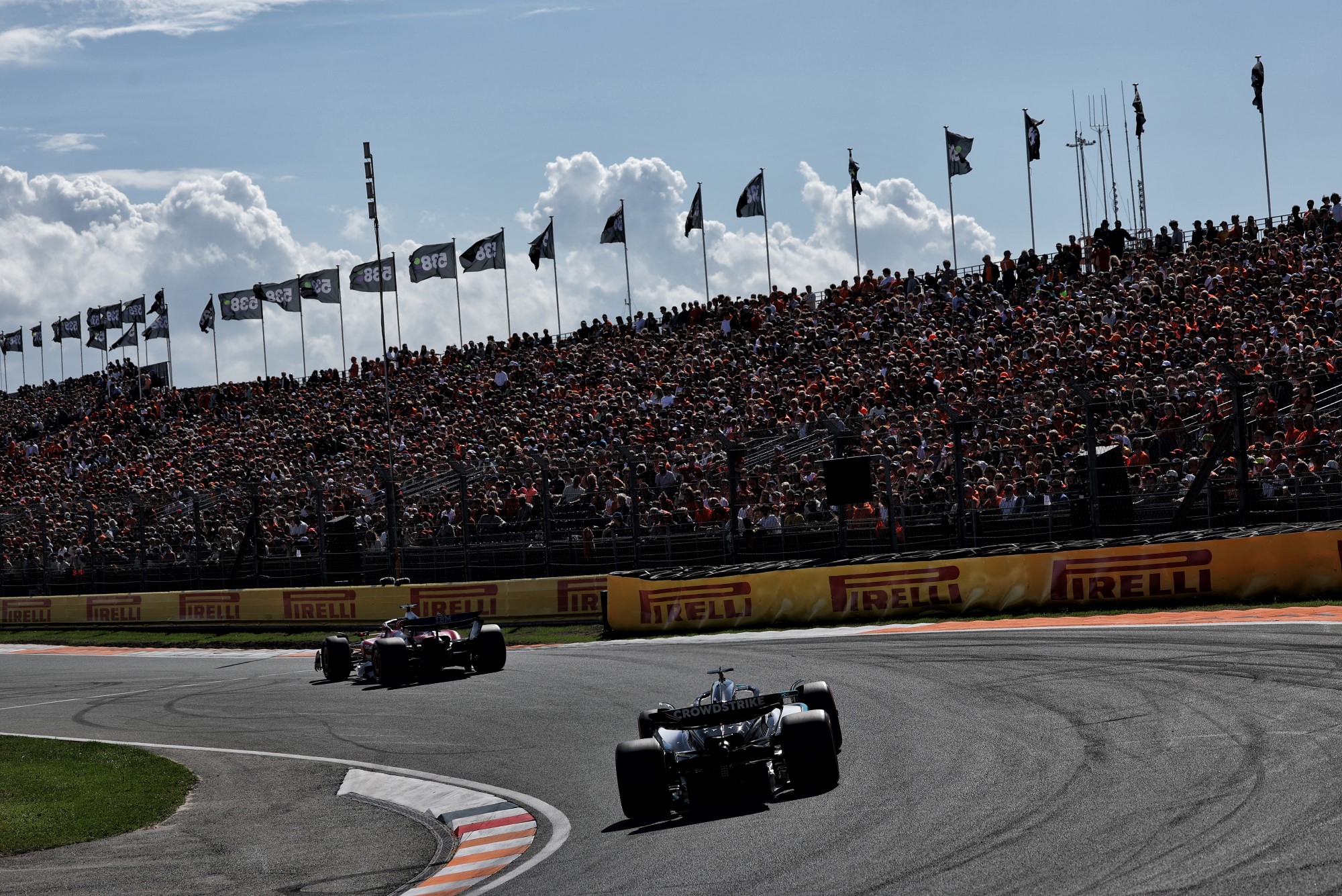 F1: Confira as imagens da pole de Piastri para o GP da Holanda George Russell (GBR) Mercedes AMG F1 W16.