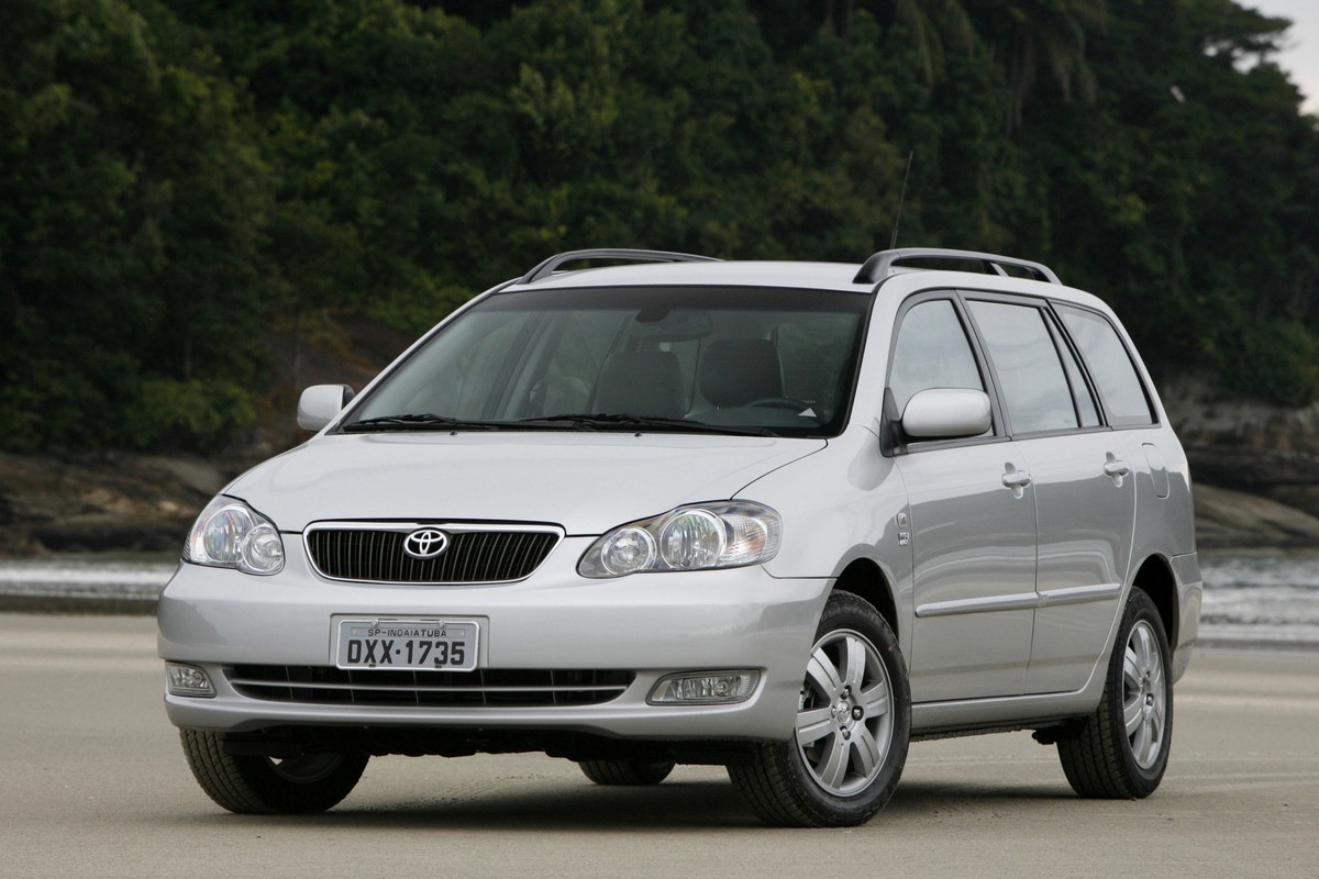 5 carros usados que completam 20 anos em 2025 e ainda valem a pena 1