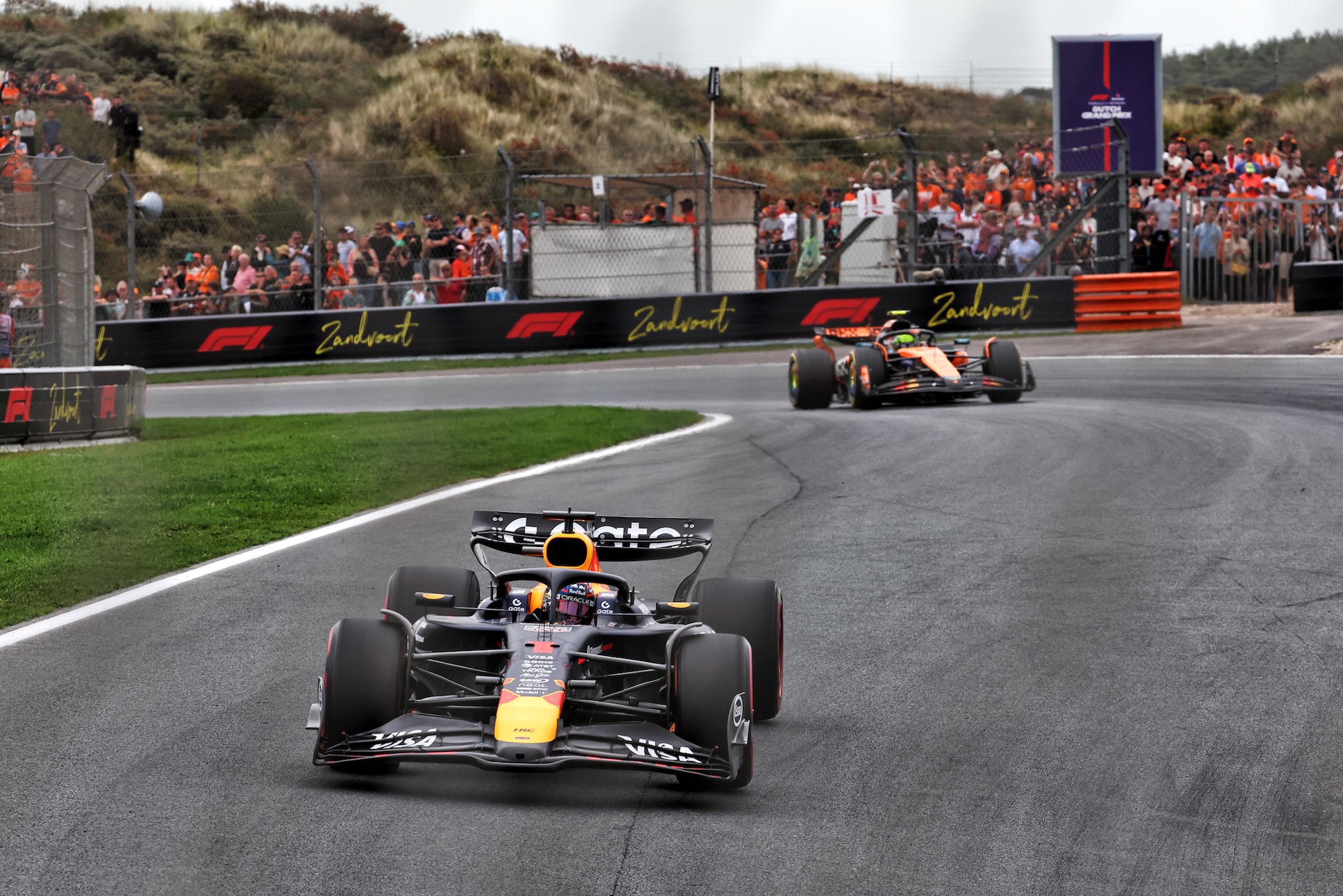 Max Verstappen (NLD) Red Bull Racing RB21.