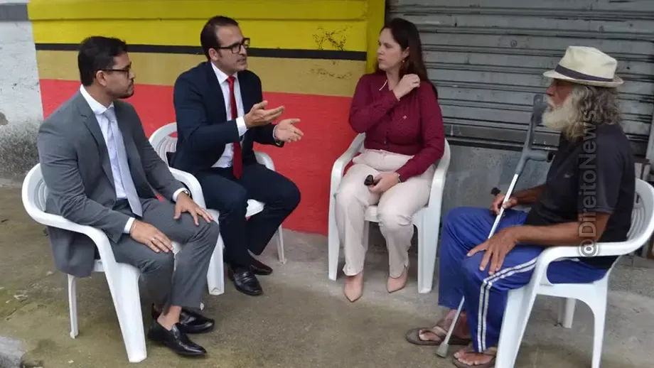video juiz realiza audiencia fora forum atender homem situacao rua maceio