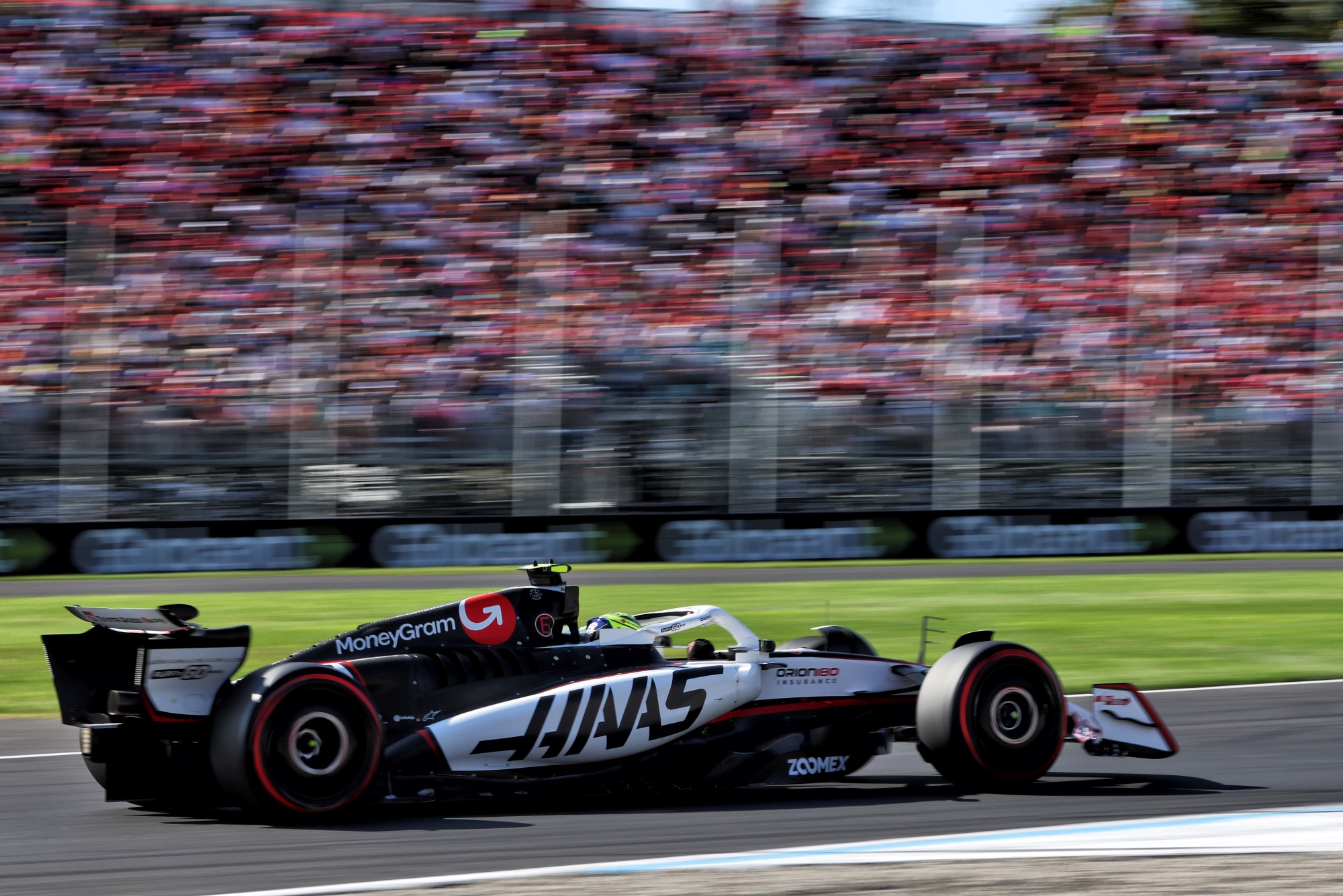 Oliver Bearman (GBR) Haas VF-25.