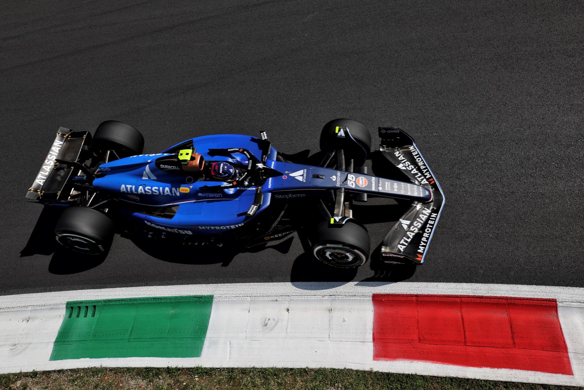 Carlos Sainz (ESP) Atlassian Williams Racing FW47.