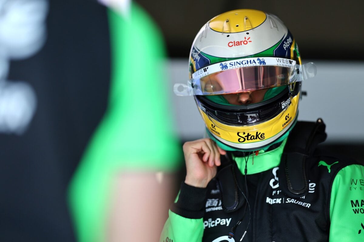 MONTREAL, QUEBEC - JUNE 14: Gabriel Bortoleto of Brazil and Stake F1 Team Kick Sauber prepares to drive in the garage during qualifying ahead of the F1 Grand Prix of Canada at Circuit Gilles-Villeneuve on June 14, 2025 in Montreal, Quebec. (Photo by Andy Hone/LAT Images)
