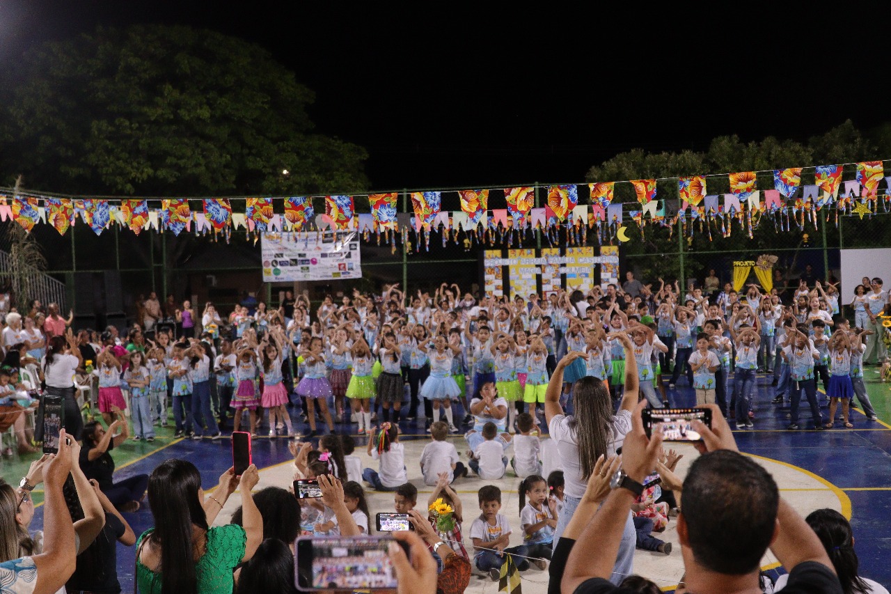 Tradição e união marcam a 4ª edição da Noite da Família da Escola Castorina 1