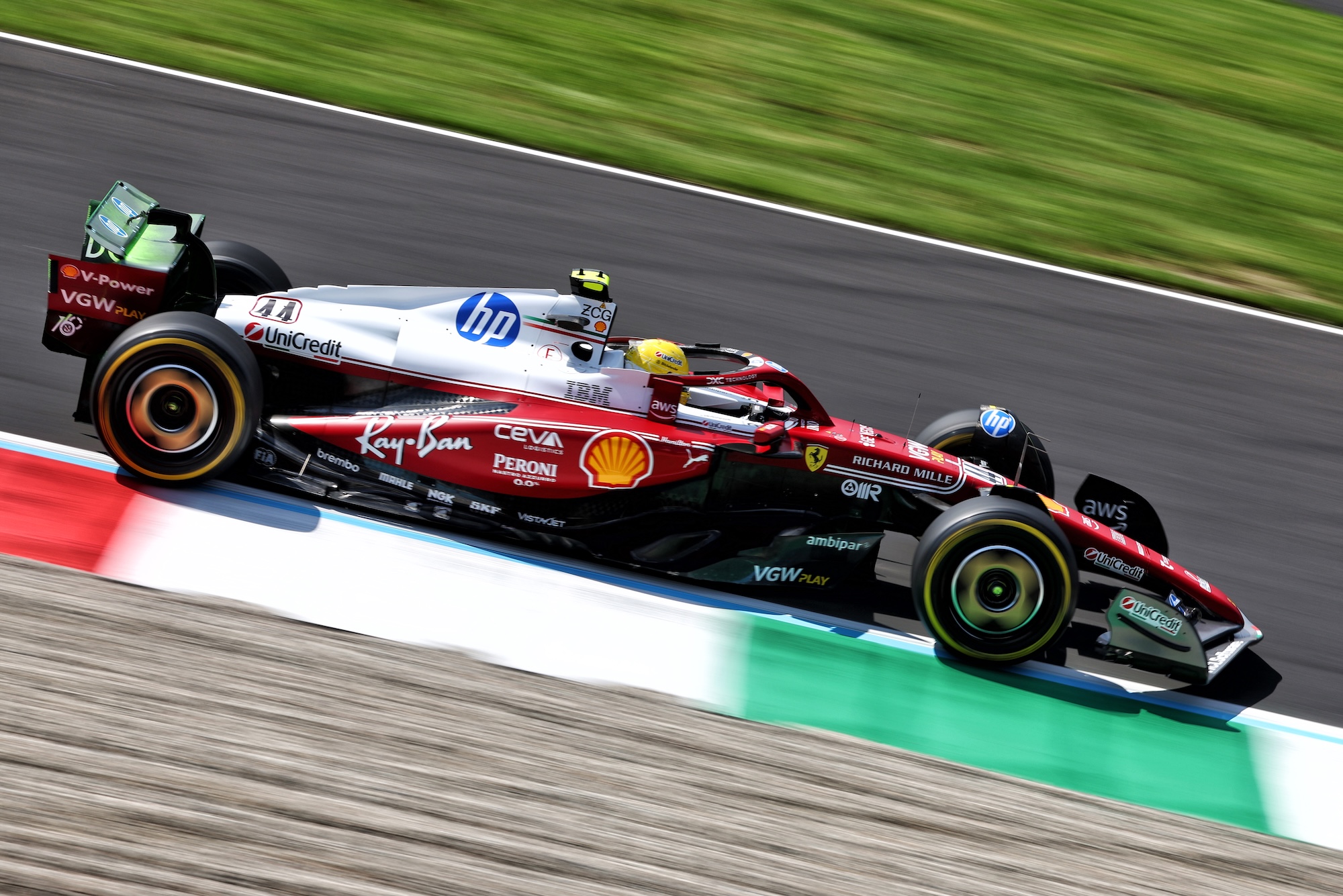 Lewis Hamilton (GBR) Ferrari SF-25.