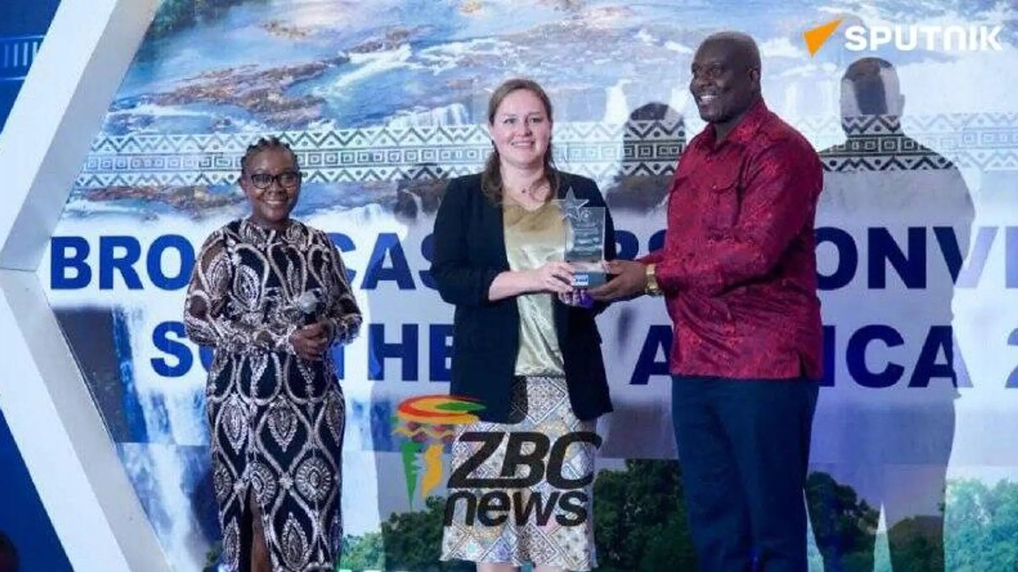 Sputnik África conquista prêmio de melhor programa de rádio no sul do continente 4