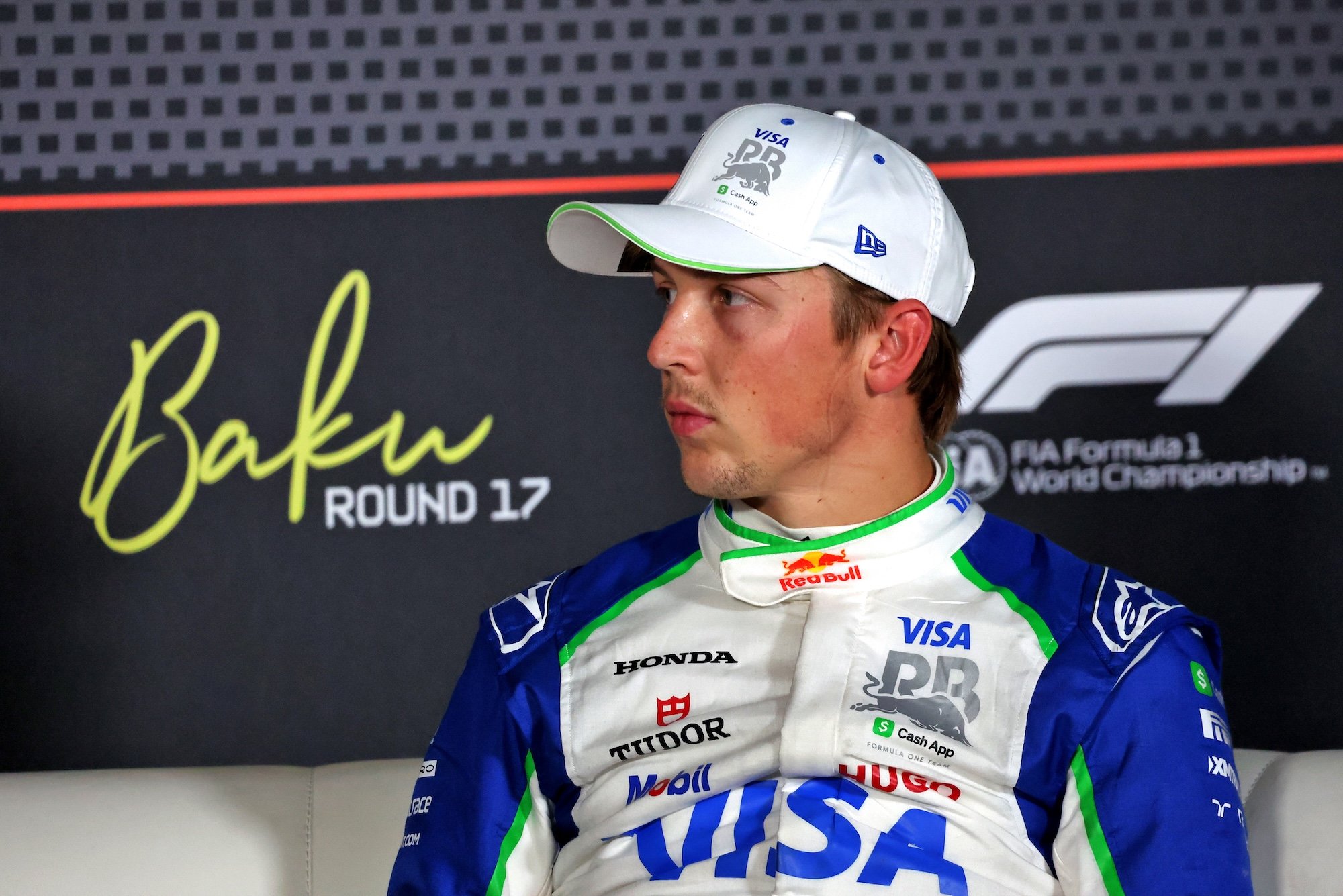 F1: Lawson comenta quase atropelamento de fiscais no México e critica a situação Liam Lawson (NZL) Racing Bulls in the post qualifying FIA Press Conference.