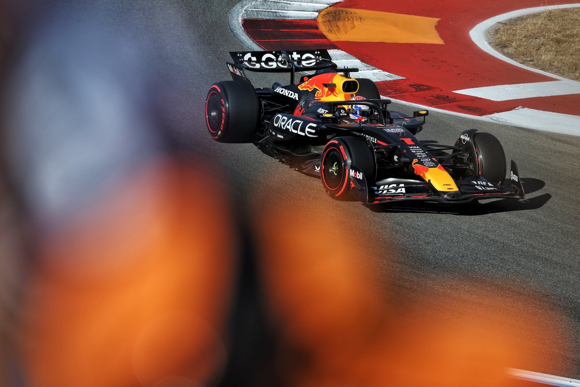 F1: Ex-mecânico da Red Bull vê equipe como"azarão" para 2026 com novo motor Max Verstappen (NLD) Red Bull Racing RB21.