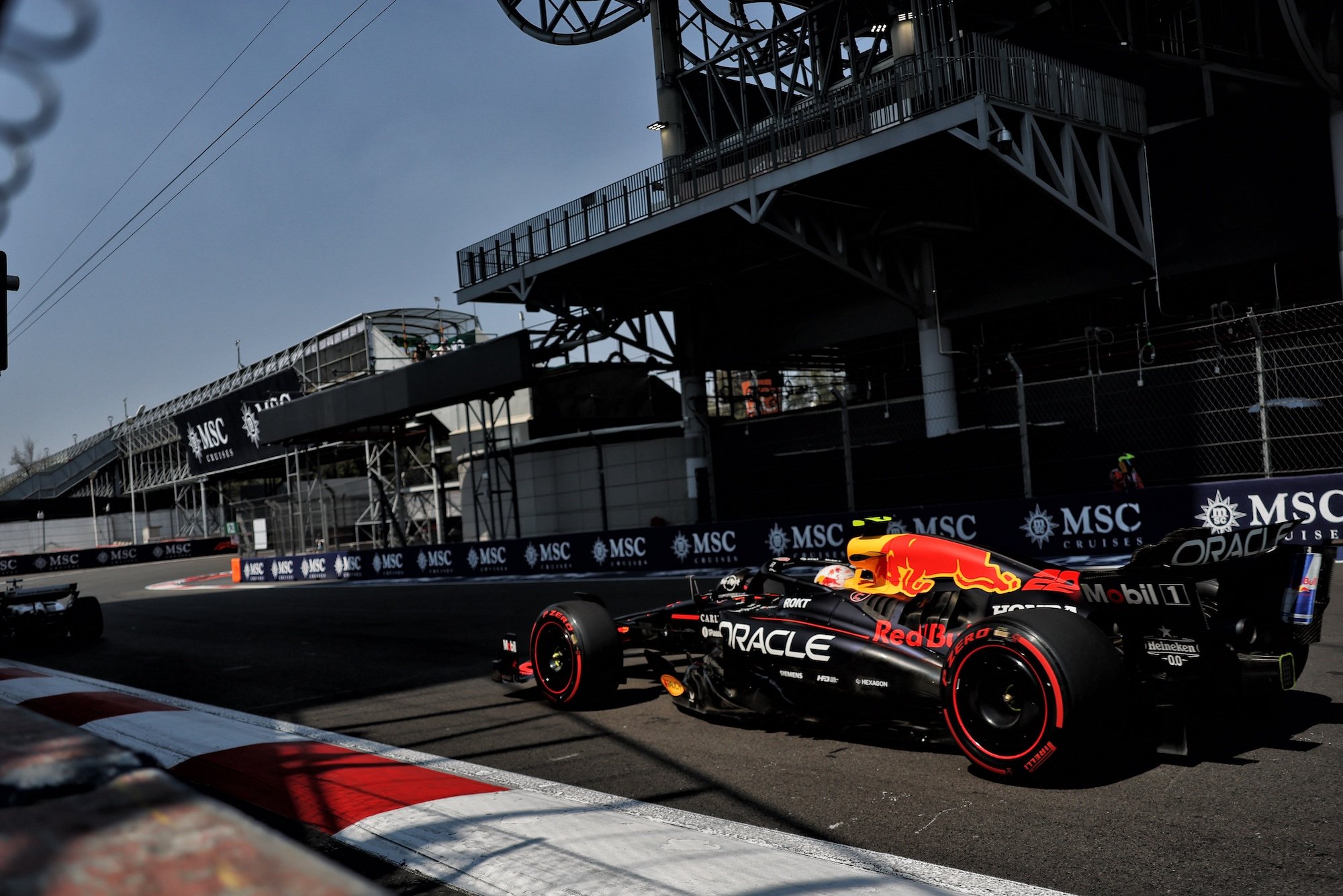 F1: Villeneuve defende saída de Tsunoda da Red Bull:"Não ajudará a equipe" Yuki Tsunoda (JPN) Red Bull Racing RB21.