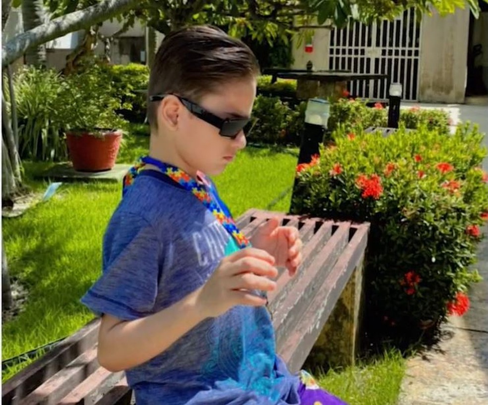 crianca-autista-que-foi-morta-pelo-pai Arthur, de 11 anos, estava dentro do Espectro Autista e possuía deficiência visual — Foto: TV Cabo Branco/Reprodução