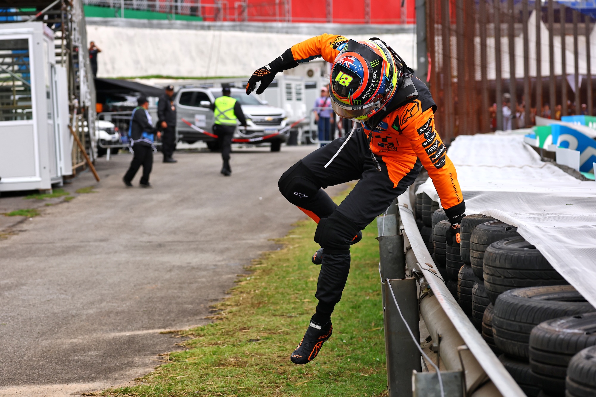 F1: Stella comenta sobre queda no desempenho de Piastri Oscar Piastri (AUS) McLaren crashed out of the race.