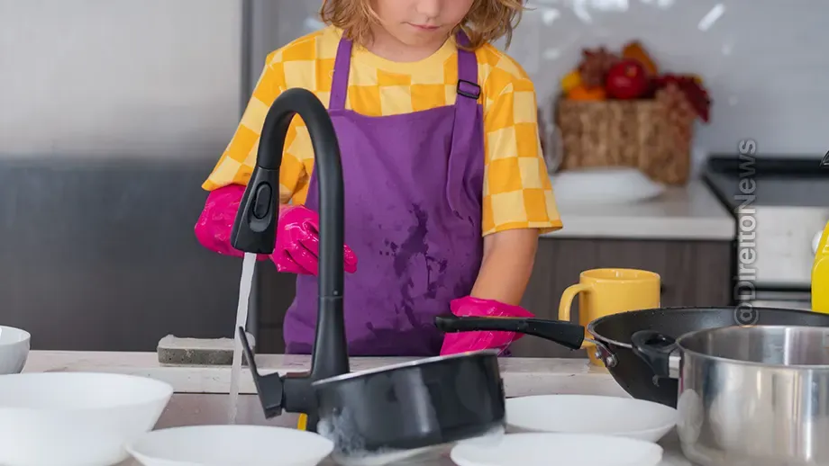 adolescente trabalho domestico indenizada dano moral