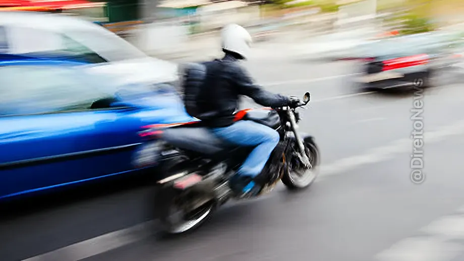 cena terror mulher saltou moto movimento vence processo uber