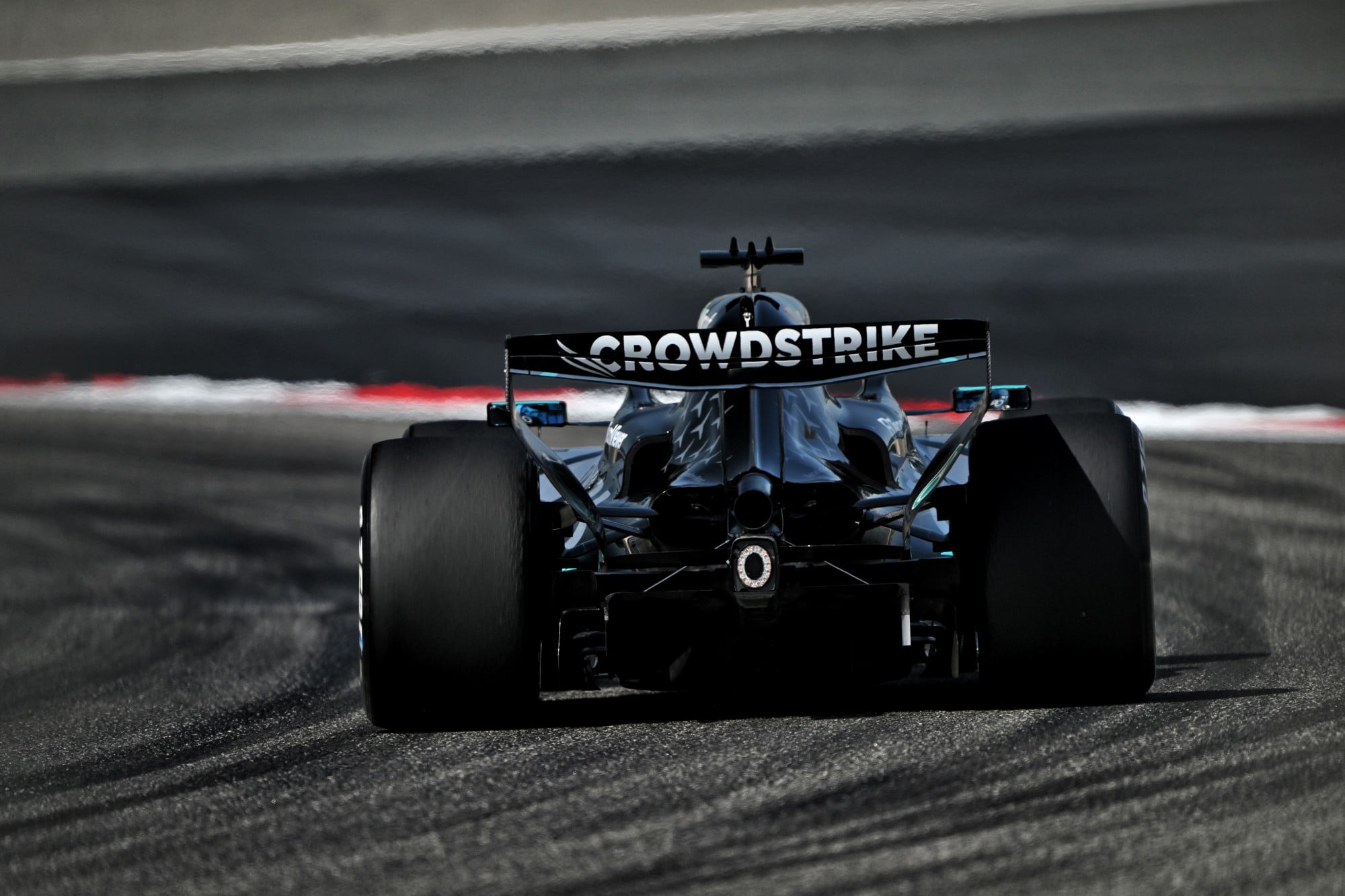 Russell fala de questão "bastante irritante" de novos carros da F1 George Russell (GBR) Mercedes AMG Formula One Team W17.