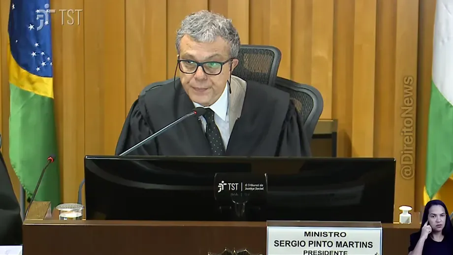 ministro tst adia processo advogado beca gravata ministro tst adia processo advogado beca gravata