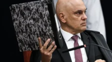 Moraes manda Itamaraty informar agenda de assessor de Trump que quer visitar Bolsonaro 1