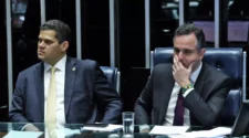 Mídia: Alcolumbre quer Pacheco como relator da PEC 6 x 1 para se reaproximar de Lula 3